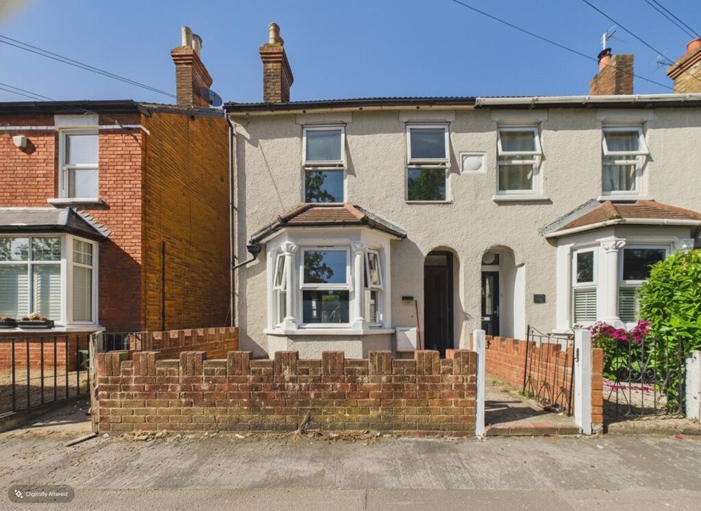 4 bed Semi Detached for rent in Chertsey. From Hodders - Chertsey 4 bed Semi Detached for rent in Chertsey. From Hodders - Chertsey