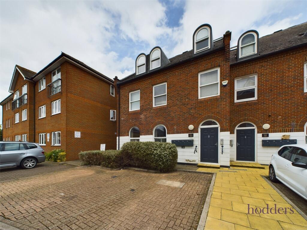 1 bed Apartment for rent in Ottershaw. From Hodders - Chertsey