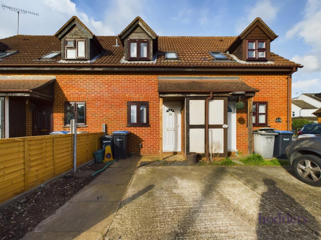 3 bed Mid Terraced House for rent in Chertsey. From Hodders - Chertsey 3 bed Mid Terraced House for rent in Chertsey. From Hodders - Chertsey