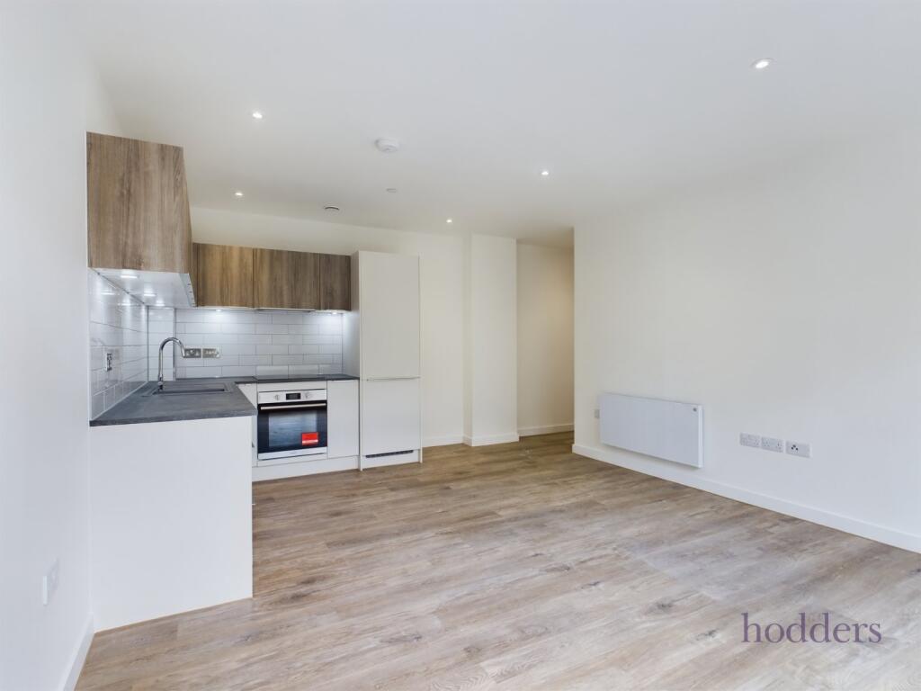 1 bed Apartment for rent in Staines-upon-Thames. From Hodders - Chertsey