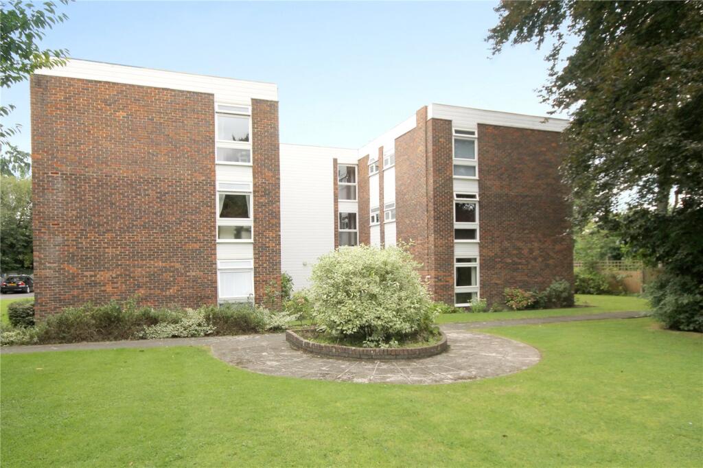 2 bed Apartment for rent in Ottershaw. From Hodders - Chertsey 2 bed Apartment for rent in Ottershaw. From Hodders - Chertsey