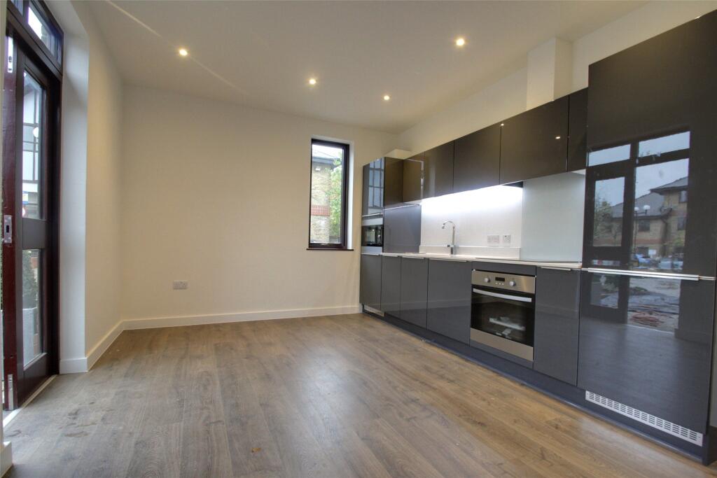 1 bed Apartment for rent in Chertsey. From Hodders - Chertsey