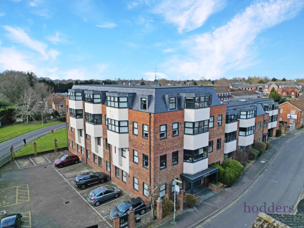 1 bed Apartment for rent in Chertsey. From Hodders - Chertsey