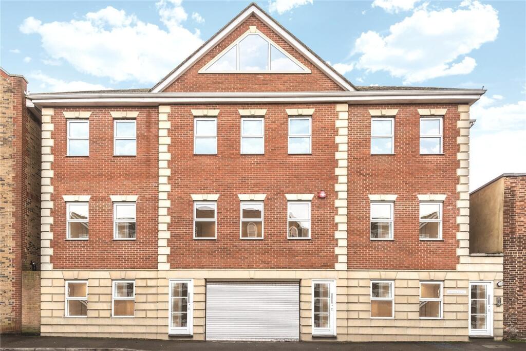 1 bed Apartment for rent in Ottershaw. From Hodders - Chertsey