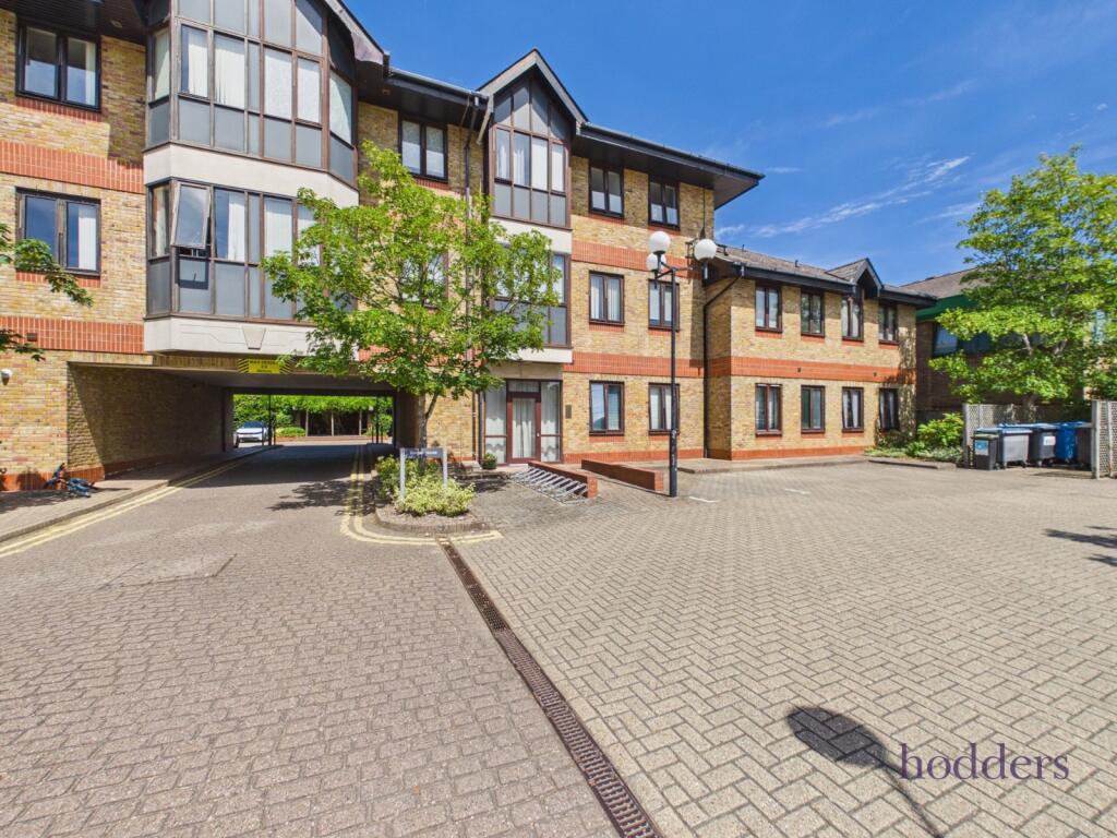2 bed Apartment for rent in Chertsey. From Hodders - Chertsey 2 bed Apartment for rent in Chertsey. From Hodders - Chertsey