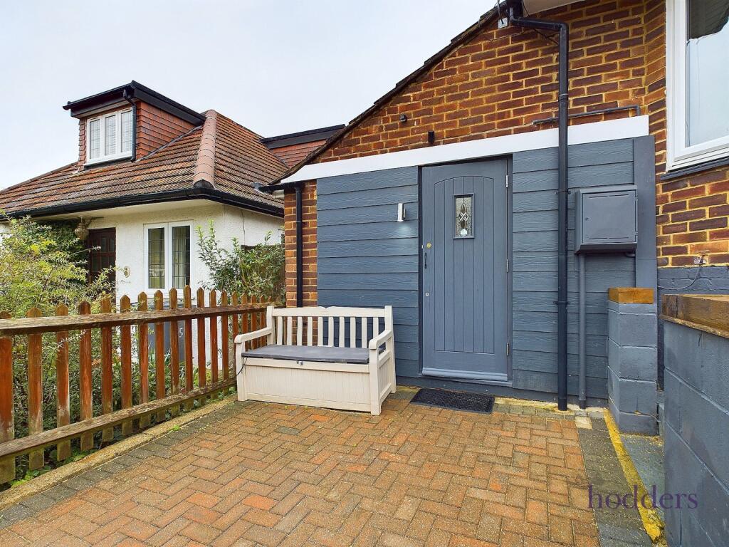 0 bed Studio for rent in Row Town. From Hodders - Chertsey