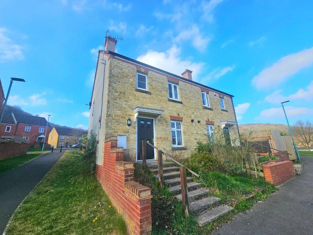 3 bed Semi Detached for rent in Dursley. From Hunters - Dursley