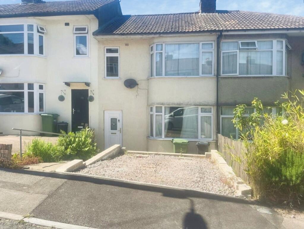 3 bed Mid Terraced House for rent in Dursley. From Hunters - Dursley