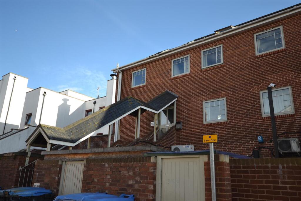 2 bed 1st Floor Flat for rent in Exeter. From Hunters - Exeter 2 bed 1st Floor Flat for rent in Exeter. From Hunters - Exeter