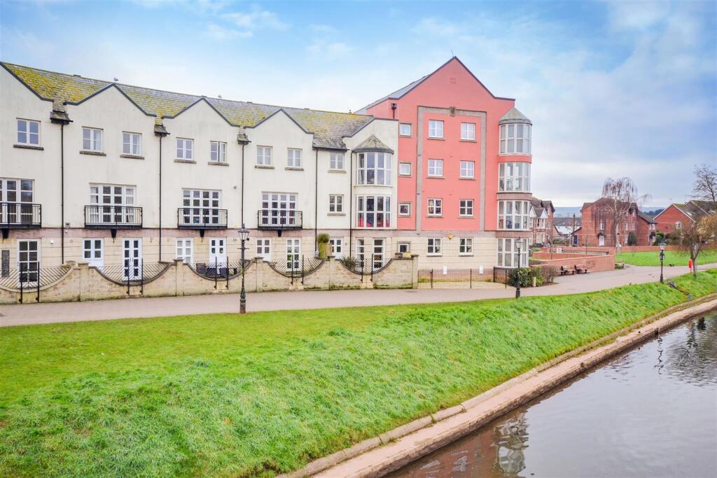 3 bed Mid Terraced House for rent in Shillingford Abbot. From Hunters - Exeter 3 bed Mid Terraced House for rent in Shillingford Abbot. From Hunters - Exeter