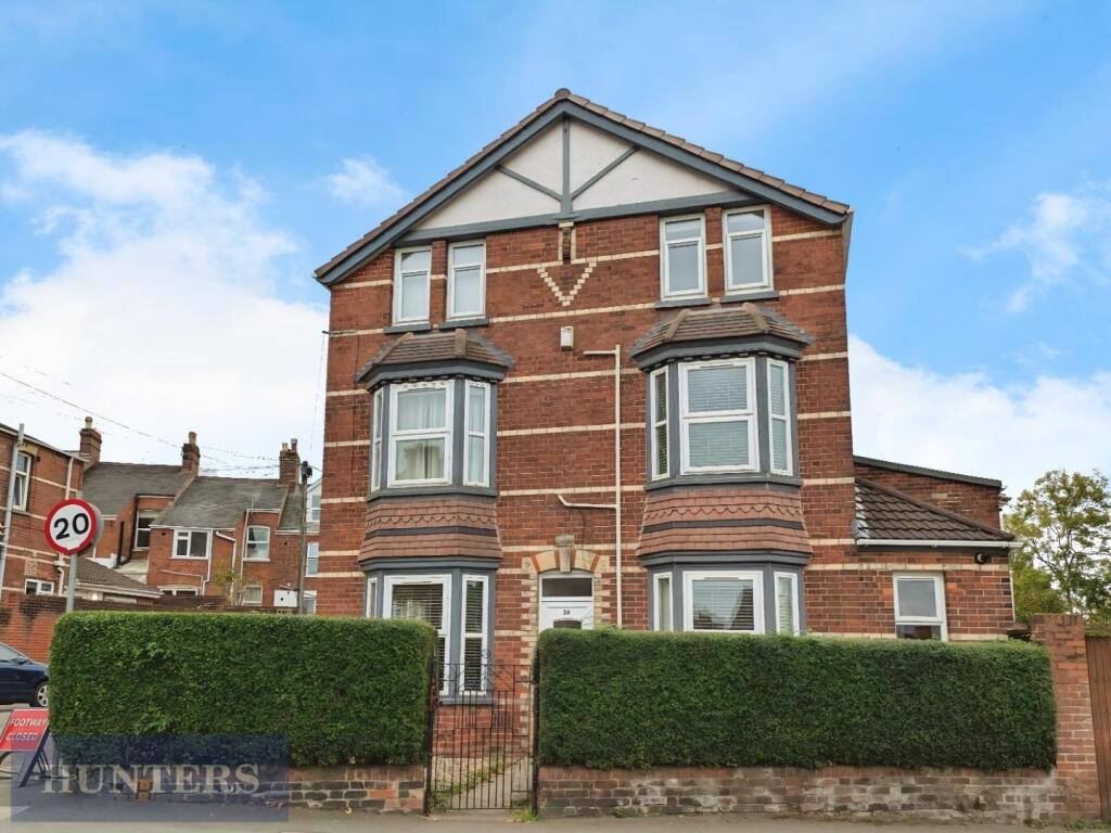 6 bed Mid Terraced House for rent in Exeter. From Hunters - Exeter