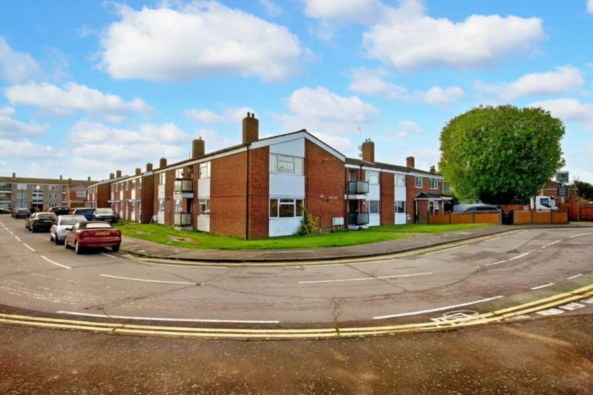 2 bed Flat for rent in Slough. From Sutherland Estates