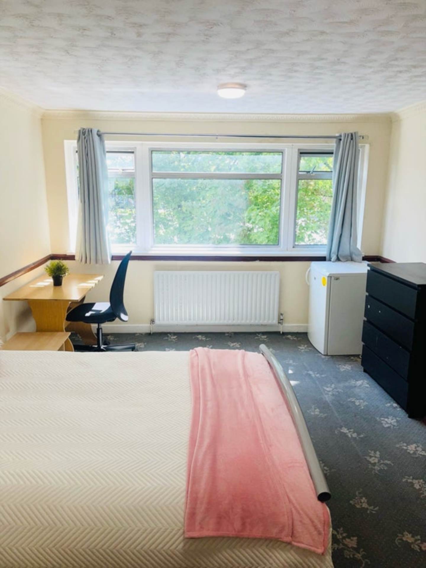 0 bed Room for rent in Uxbridge. From Sutherland Estates