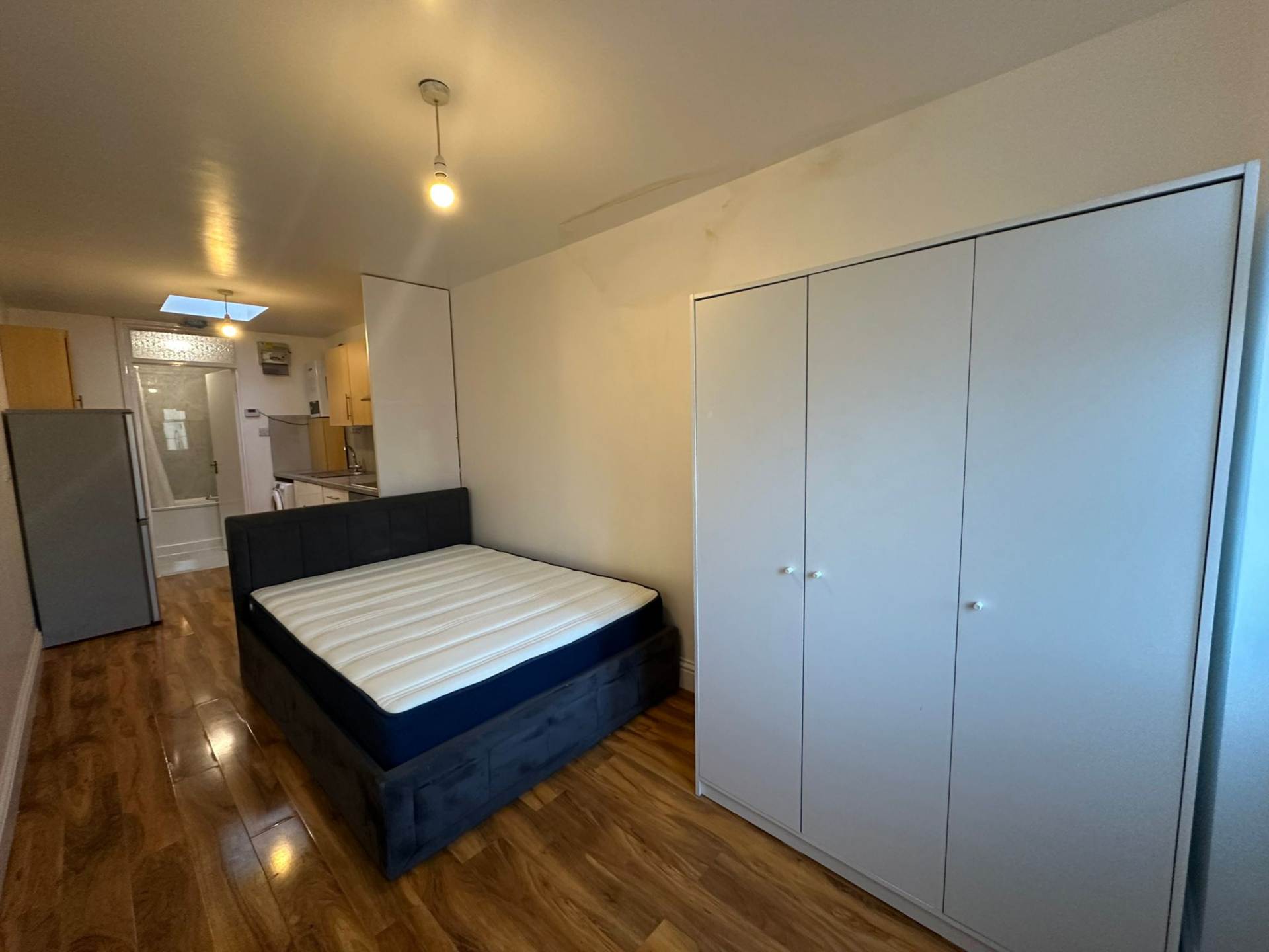 1 bed Studio for rent in Southall. From Sutherland Estates