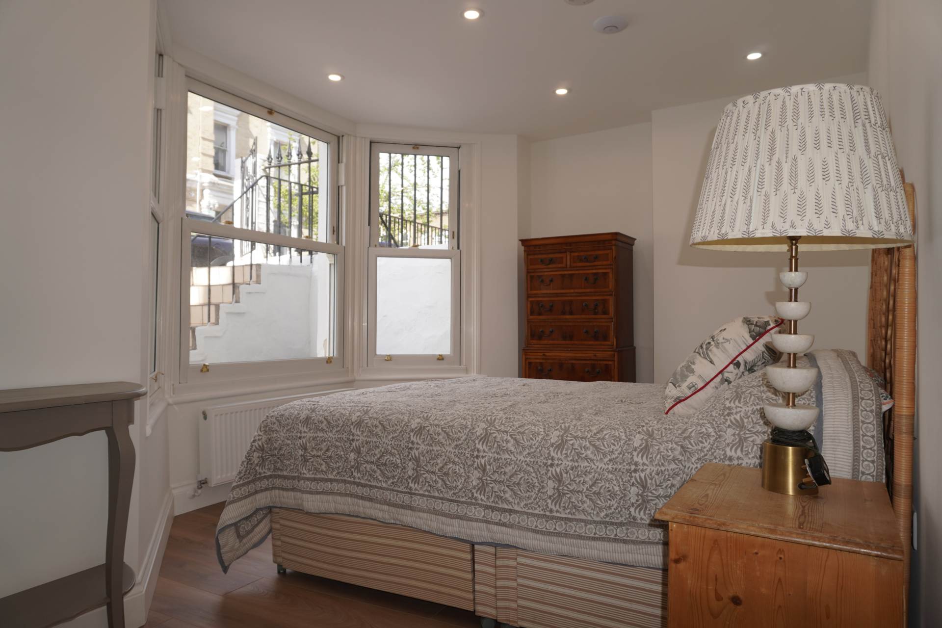 2 bed Apartment for rent in Hammersmith. From Sutherland Estates