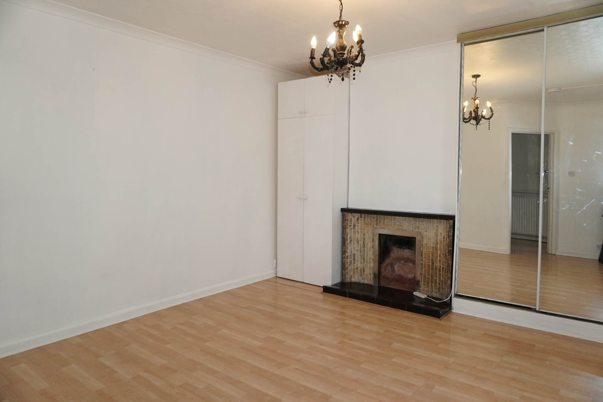 3 bed Semi Detached for rent in London. From Sutherland Estates