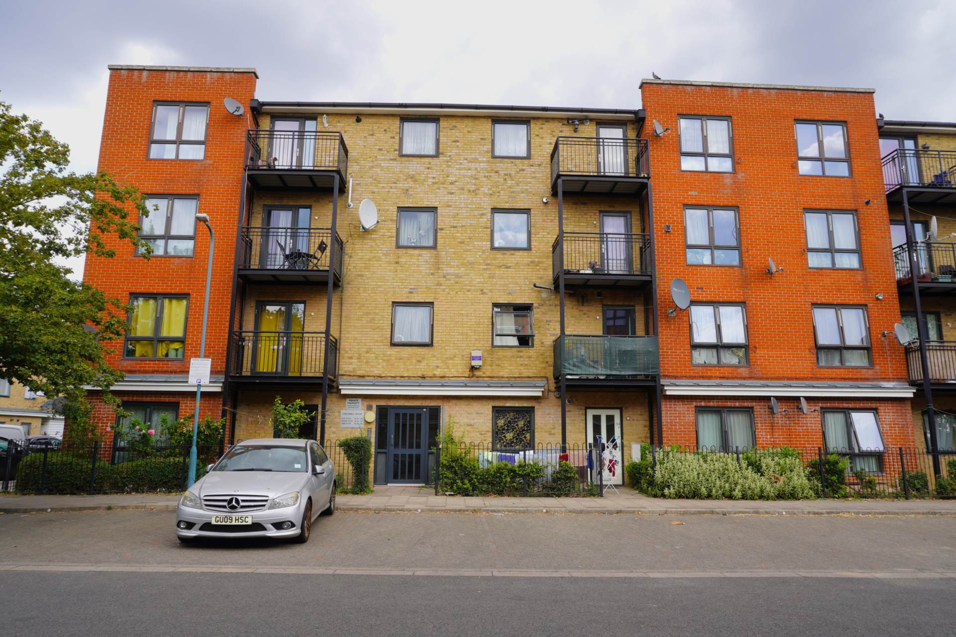 2 bed 1st Floor Flat for rent in Wembley. From Sutherland Estates