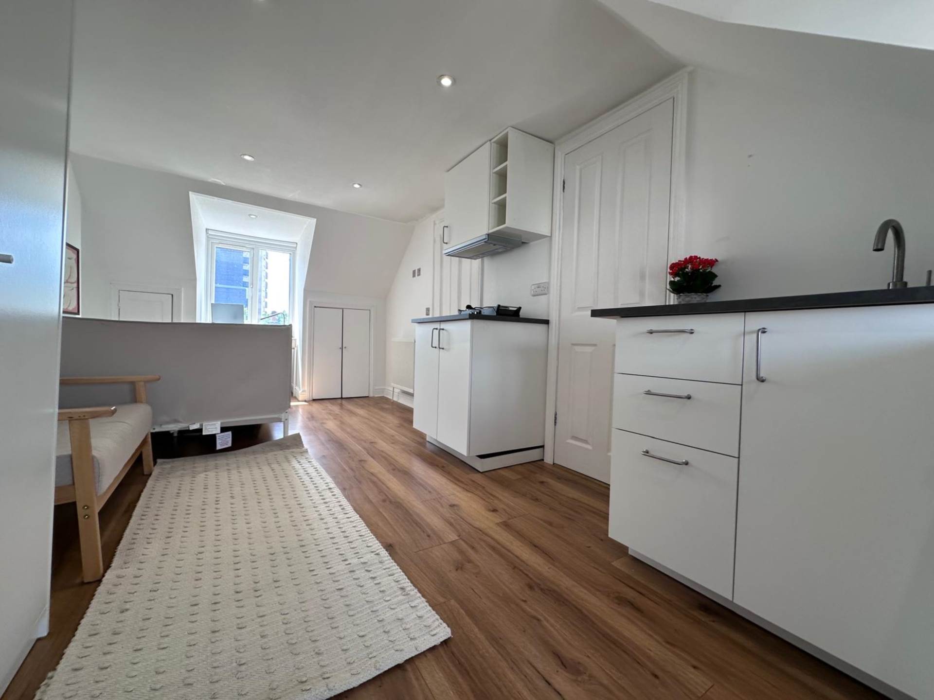 1 bed Studio for rent in Greenford. From Sutherland Estates 1 bed Studio for rent in Greenford. From Sutherland Estates