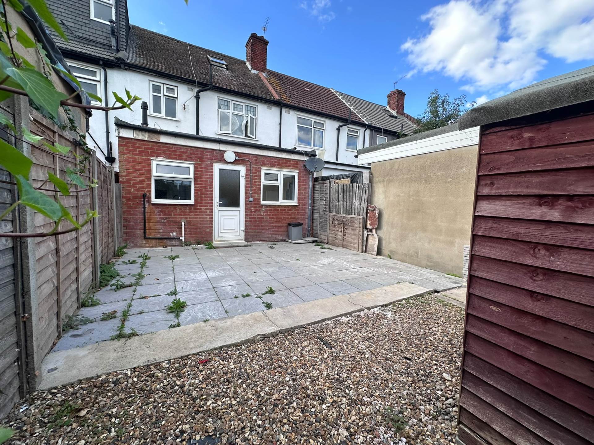 4 bed Semi Detached for rent in Wembley. From Sutherland Estates