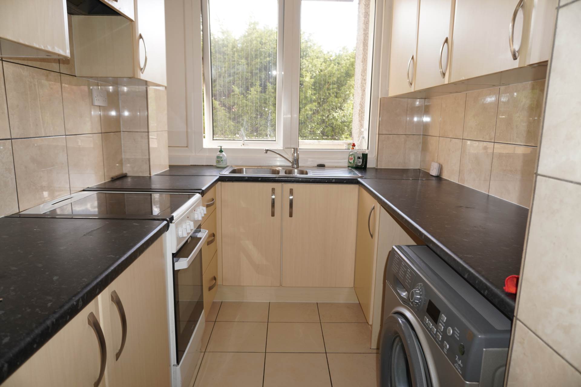 2 bed 1st Floor Flat for rent in London. From Sutherland Estates 2 bed 1st Floor Flat for rent in London. From Sutherland Estates