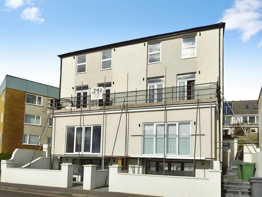 3 bed Penthouse for rent in Folkestone. From Hunters - Folkestone