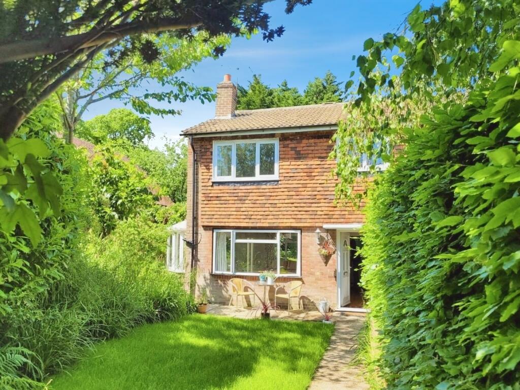 3 bed End of Terrace for rent in Saltwood. From Hunters - Folkestone