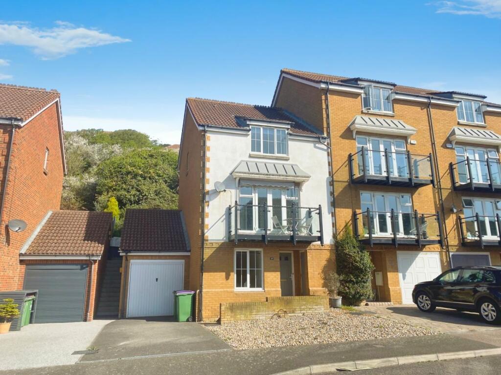 4 bed End of Terrace for rent in Hythe. From Hunters - Folkestone 4 bed End of Terrace for rent in Hythe. From Hunters - Folkestone