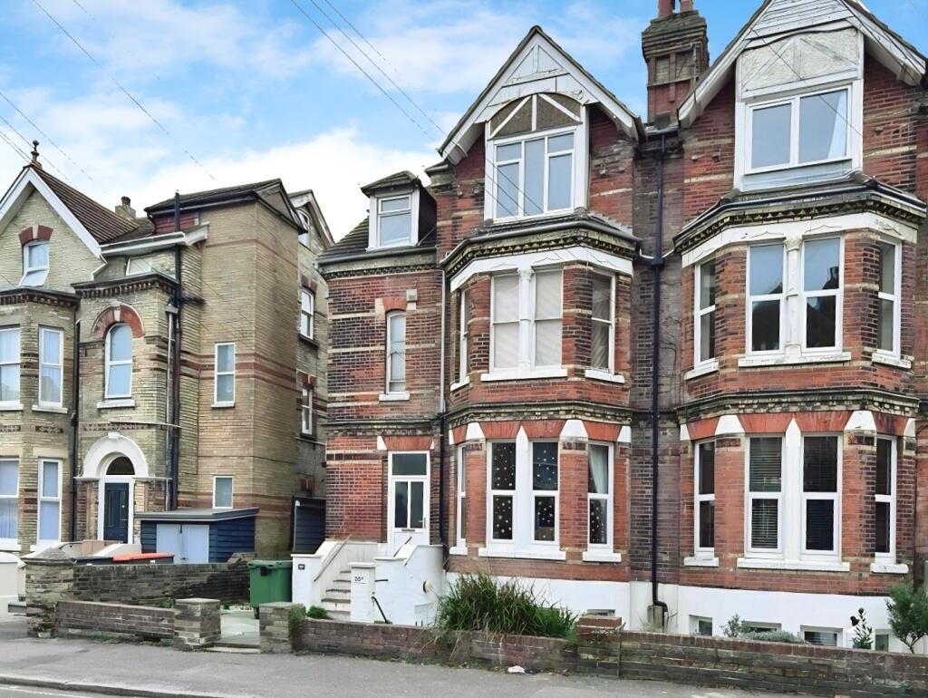 2 bed 1st Floor Flat for rent in Folkestone. From Hunters - Folkestone