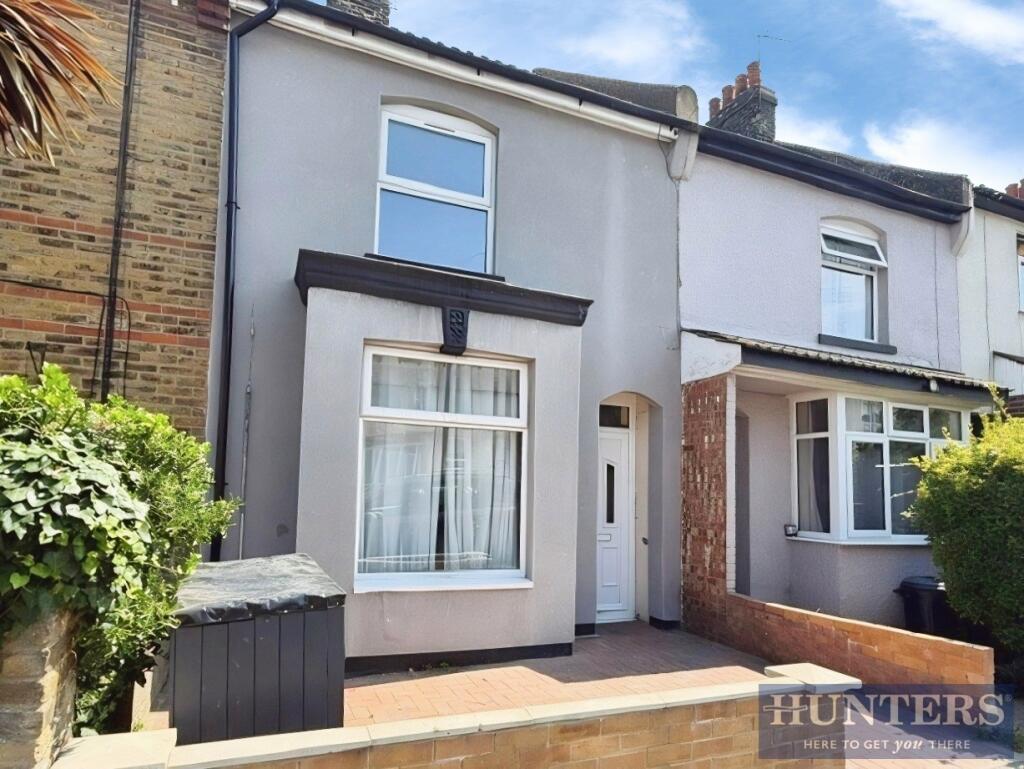 3 bed Mid Terraced House for rent in Gillingham. From Hunters - Folkestone