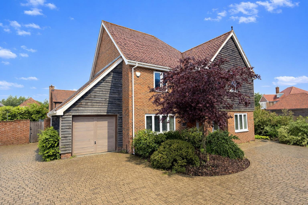 4 bed Detached for rent in Canterbury. From Hunters - Folkestone