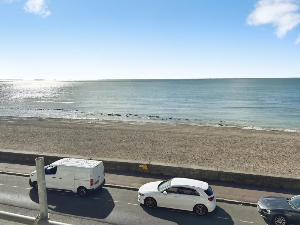 2 bed 1st Floor Flat for rent in Folkestone. From Hunters - Folkestone