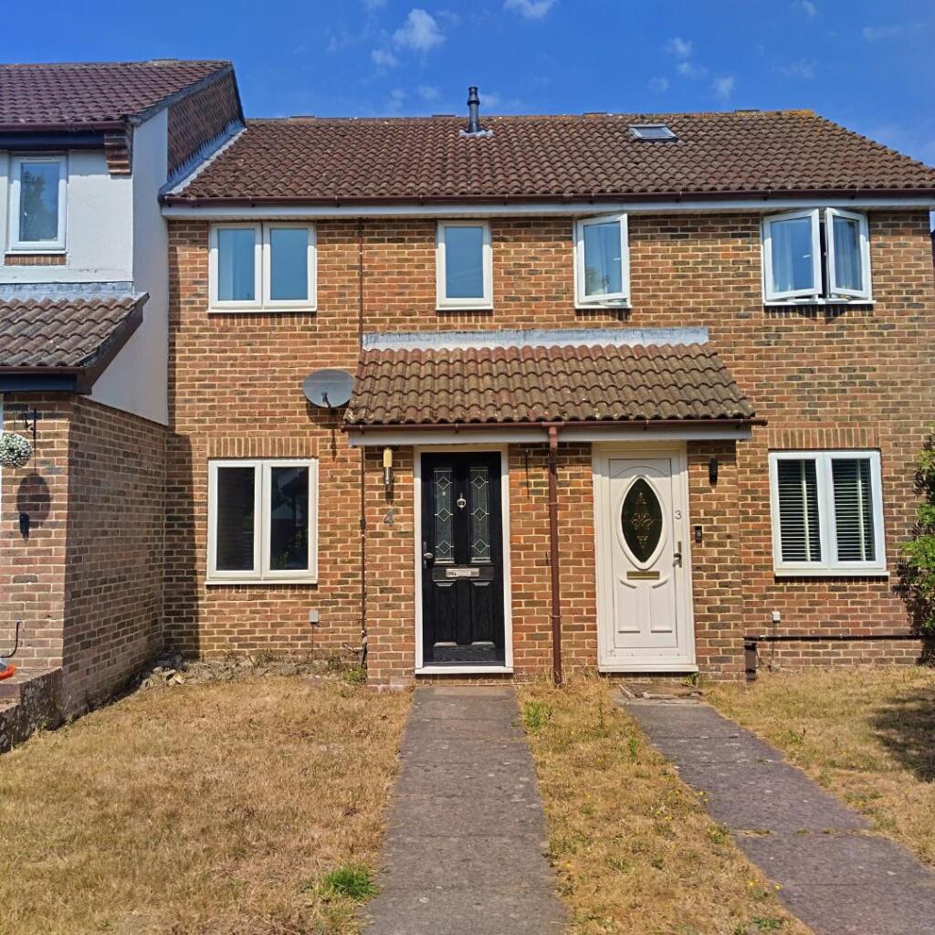2 bed Mid Terraced House for rent in Hedge End. From Hunters - Netley Abbey