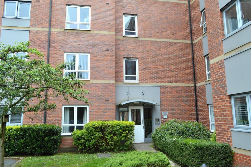 2 bed 1st Floor Flat for rent in Manchester. From Hunters - Oldham