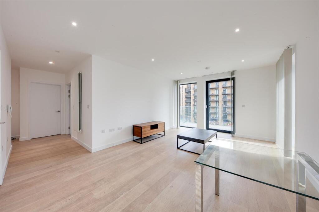 2 bed Apartment for rent in . From Franklyn James - Limehouse and Wapping
