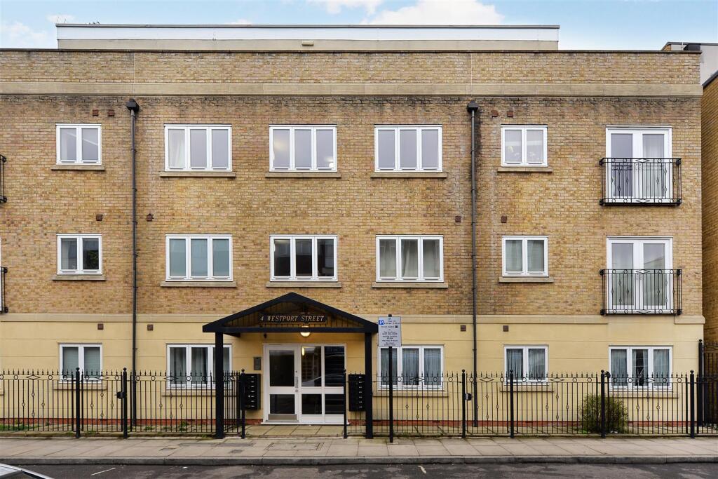 1 bed Apartment for rent in London. From Franklyn James - Limehouse and Wapping