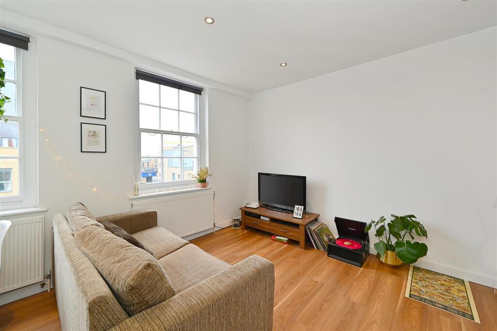 1 bed Apartment for rent in London. From Franklyn James - Limehouse and Wapping