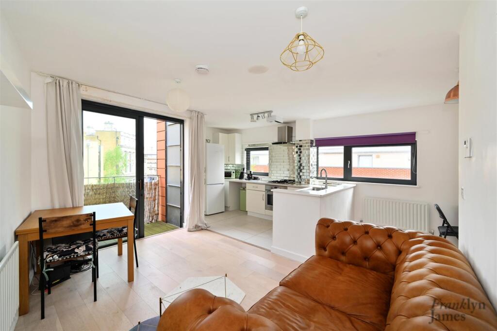 1 bed Apartment for rent in London. From Franklyn James - Limehouse and Wapping