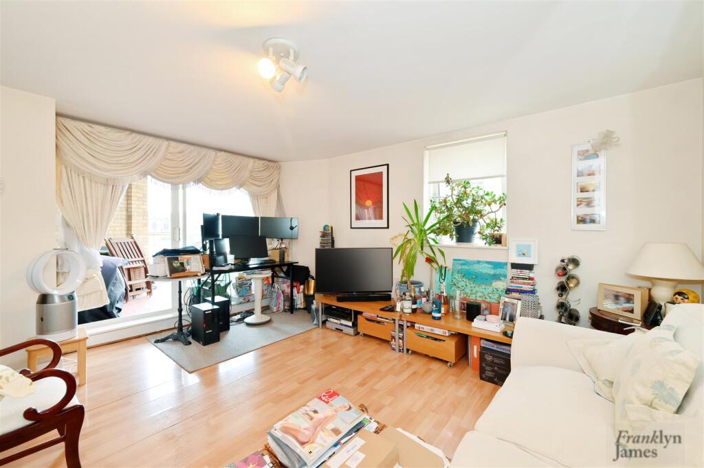 1 bed Apartment for rent in Poplar. From Franklyn James - Limehouse and Wapping