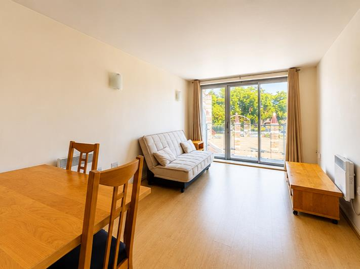 1 bed 1st Floor Flat for rent in Poplar. From Franklyn James - Limehouse and Wapping