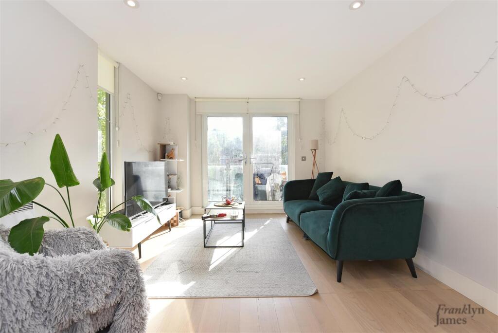 2 bed Apartment for rent in London. From Franklyn James - Limehouse and Wapping