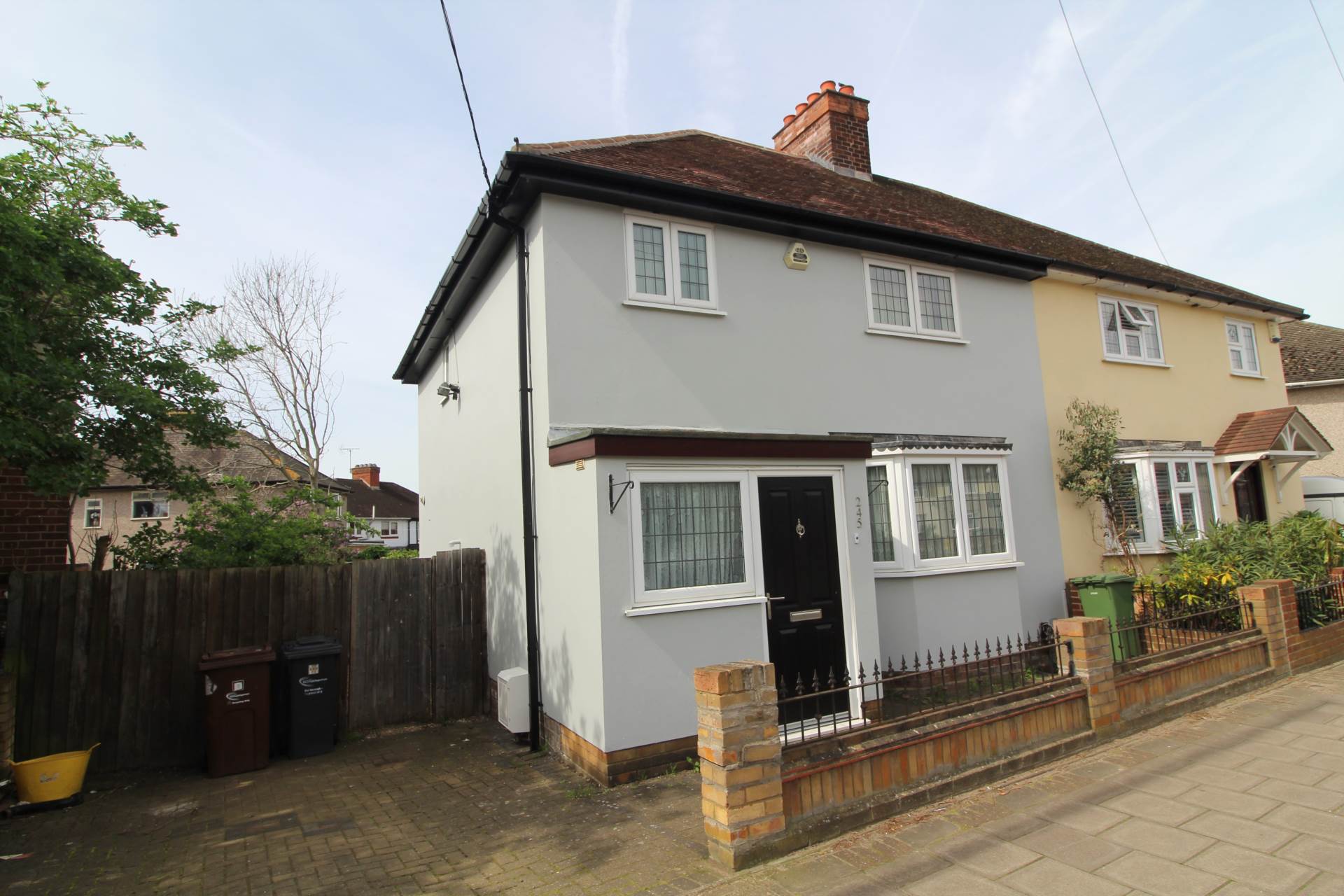 3 bed Semi-Detached House for rent in Dagenham. From Bryants Estate Agents
