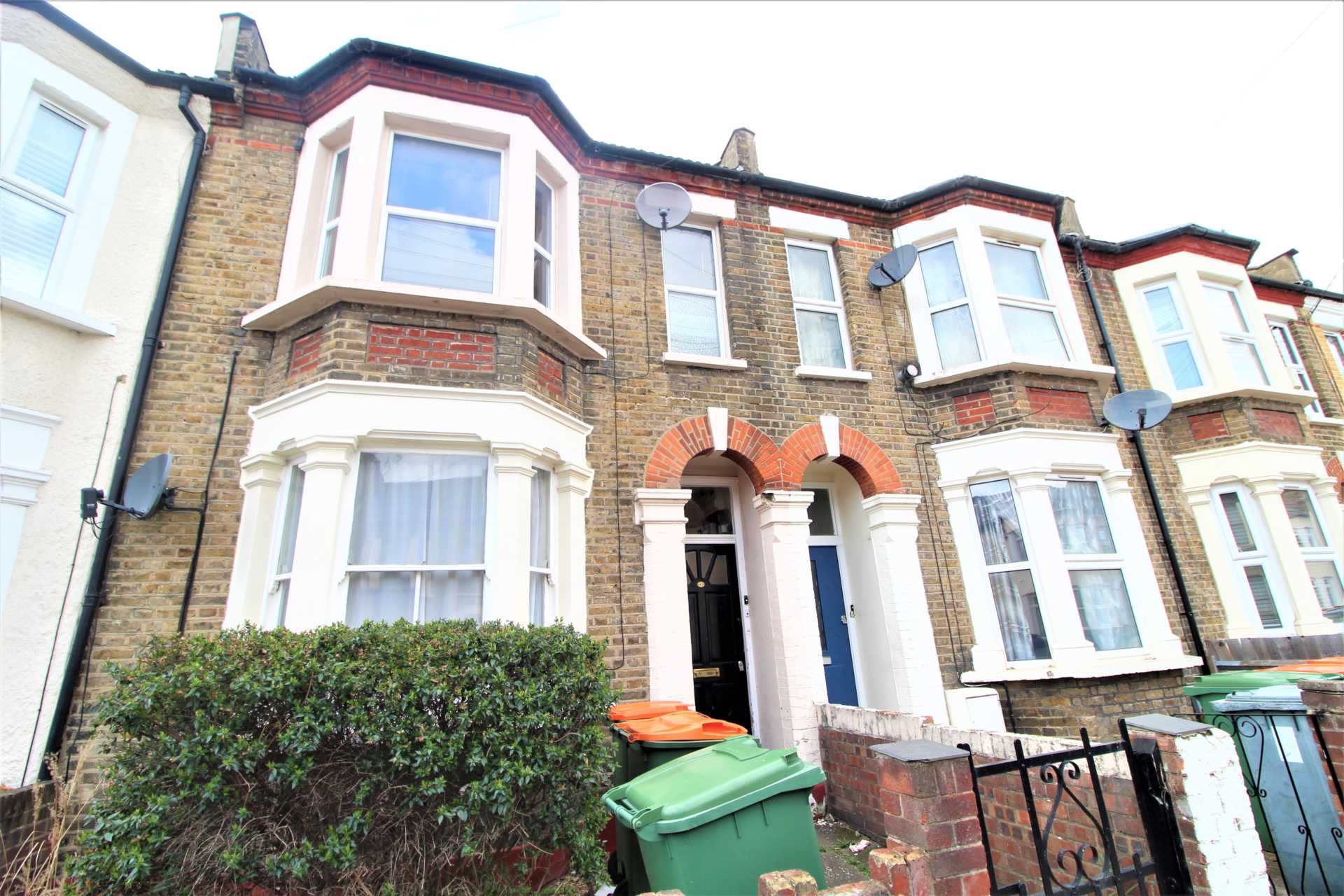 1 bed 1st Floor Flat for rent in London. From Bryants Estate Agents