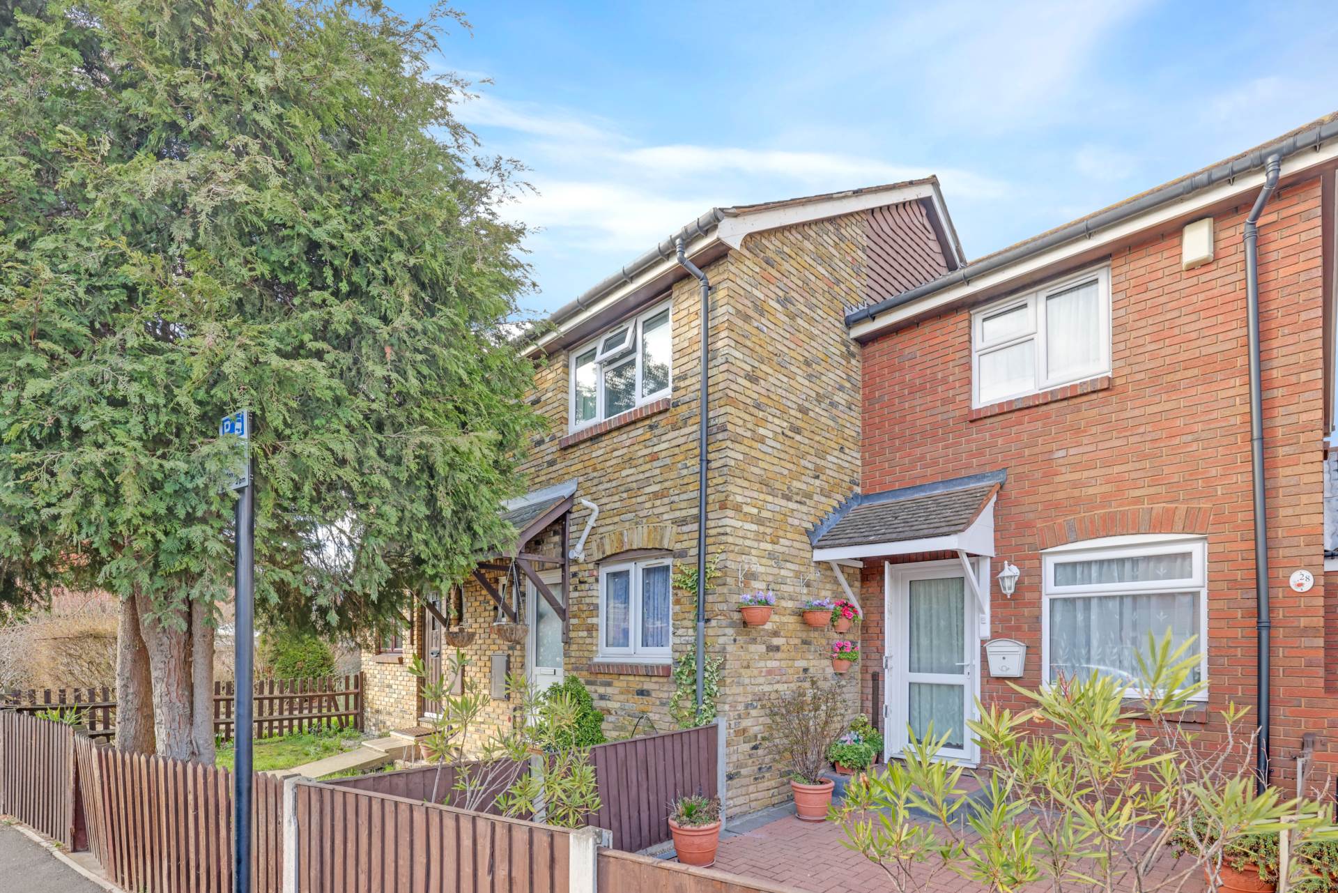 2 bed Mid Terraced House for rent in London. From Bryants Estate Agents 2 bed Mid Terraced House for rent in London. From Bryants Estate Agents