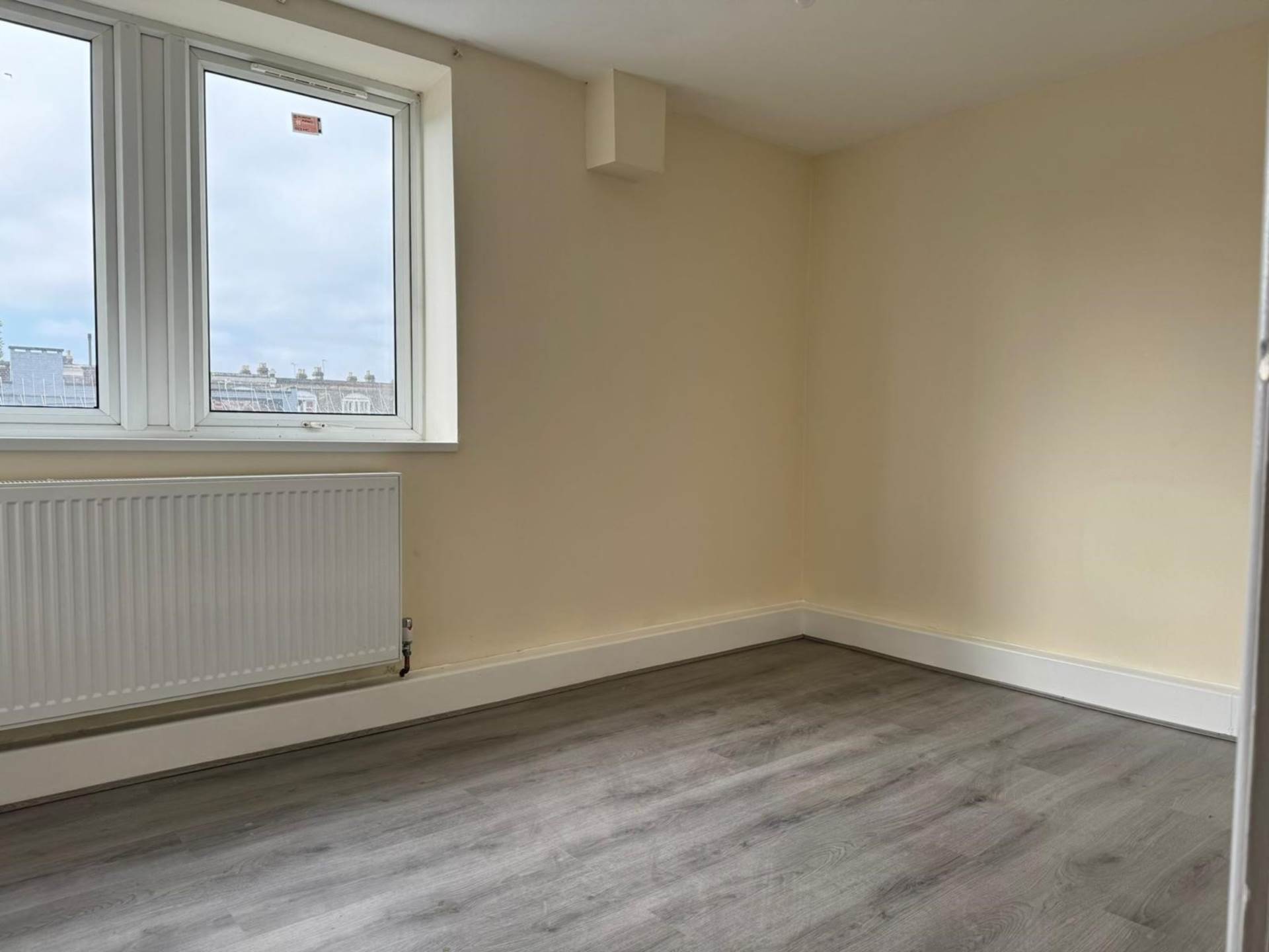 2 bed 1st Floor Flat for rent in Ilford. From Bryants Estate Agents