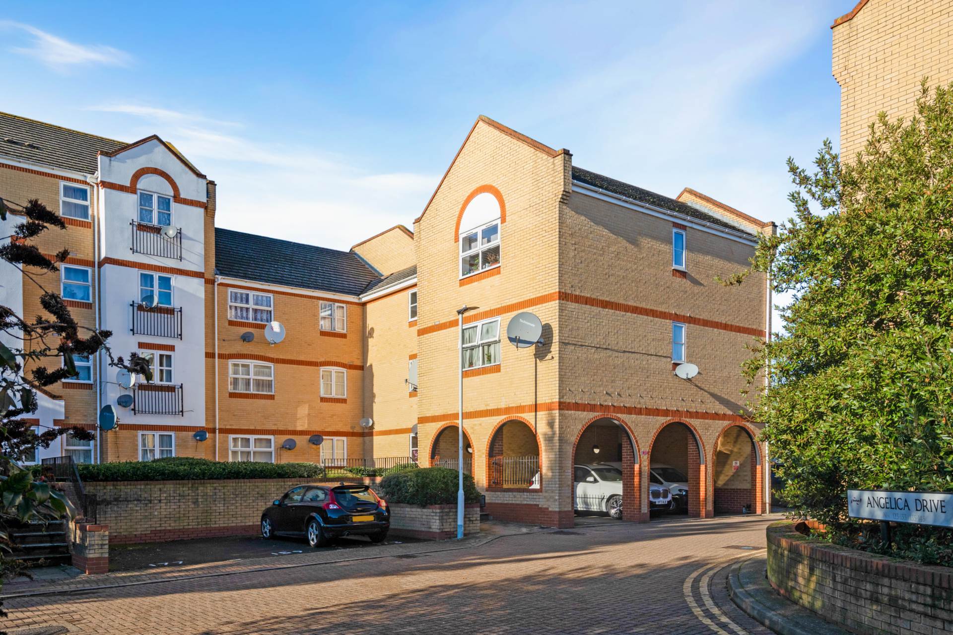 1 bed 1st Floor Flat for rent in London. From Bryants Estate Agents