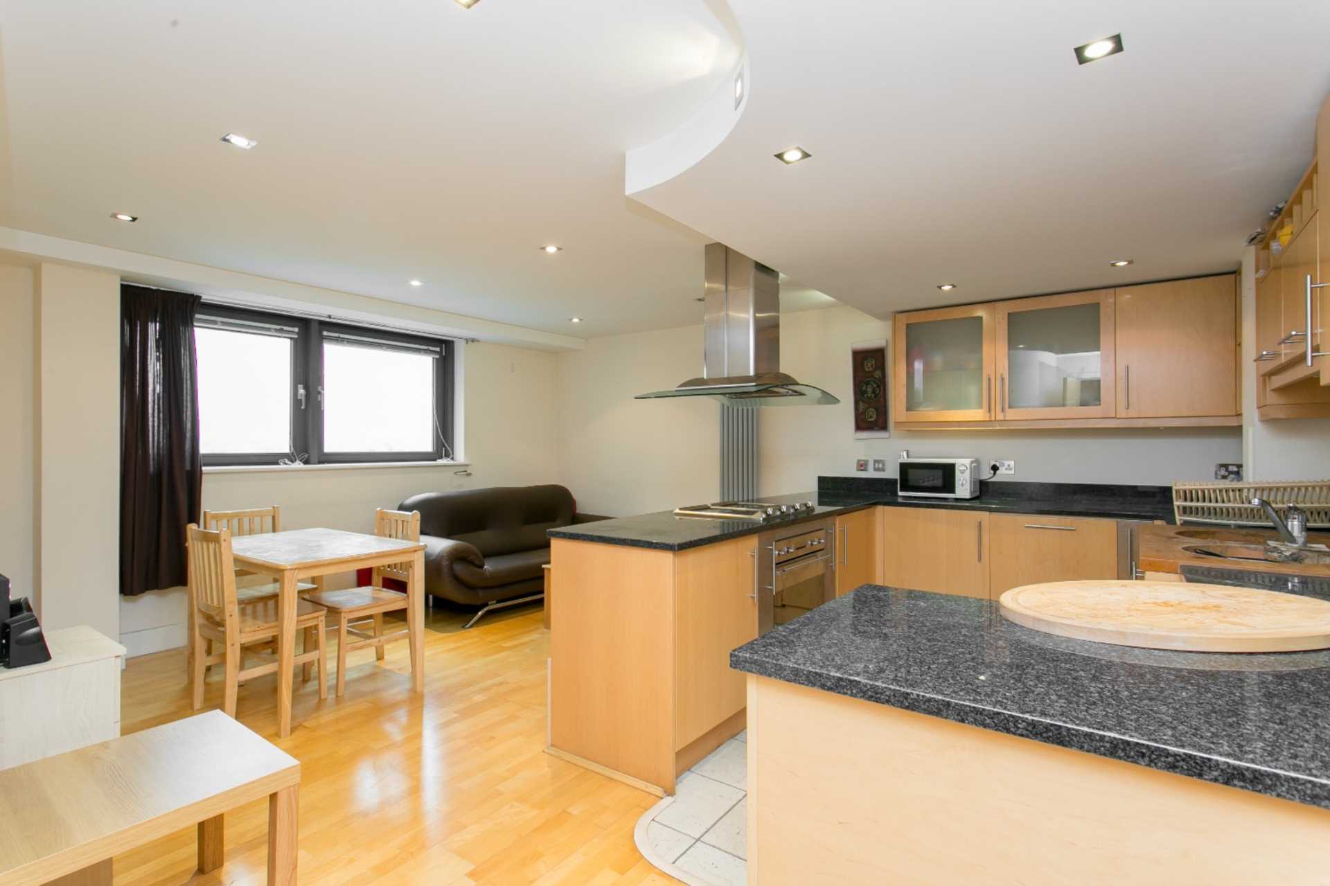 2 bed 1st Floor Flat for rent in London. From Bryants Estate Agents