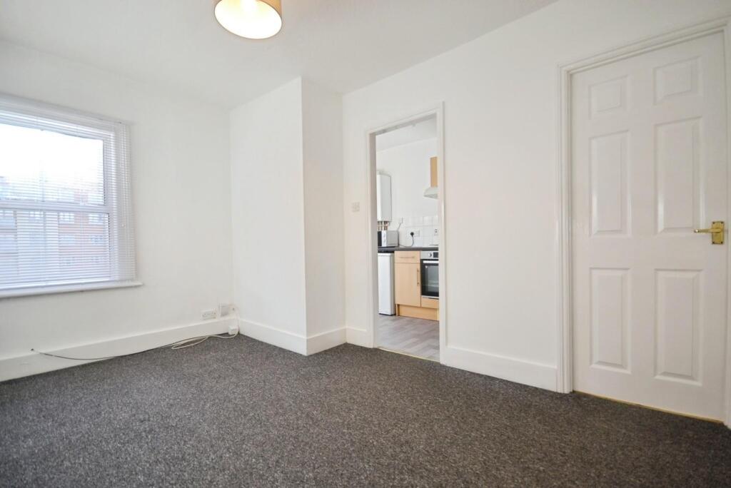 1 bed 1st Floor Flat for rent in Reading. From Hunters - Reading