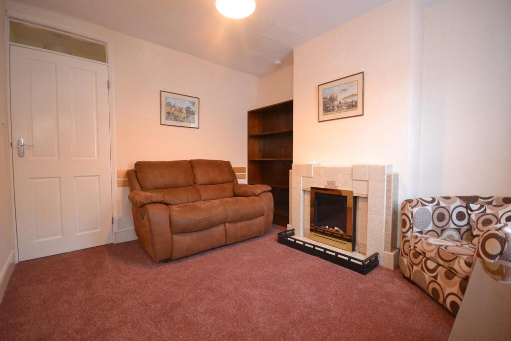 2 bed Mid Terraced House for rent in Reading. From Hunters - Reading