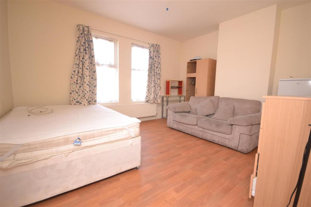 0 bed Studio for rent in Reading. From Hunters - Reading