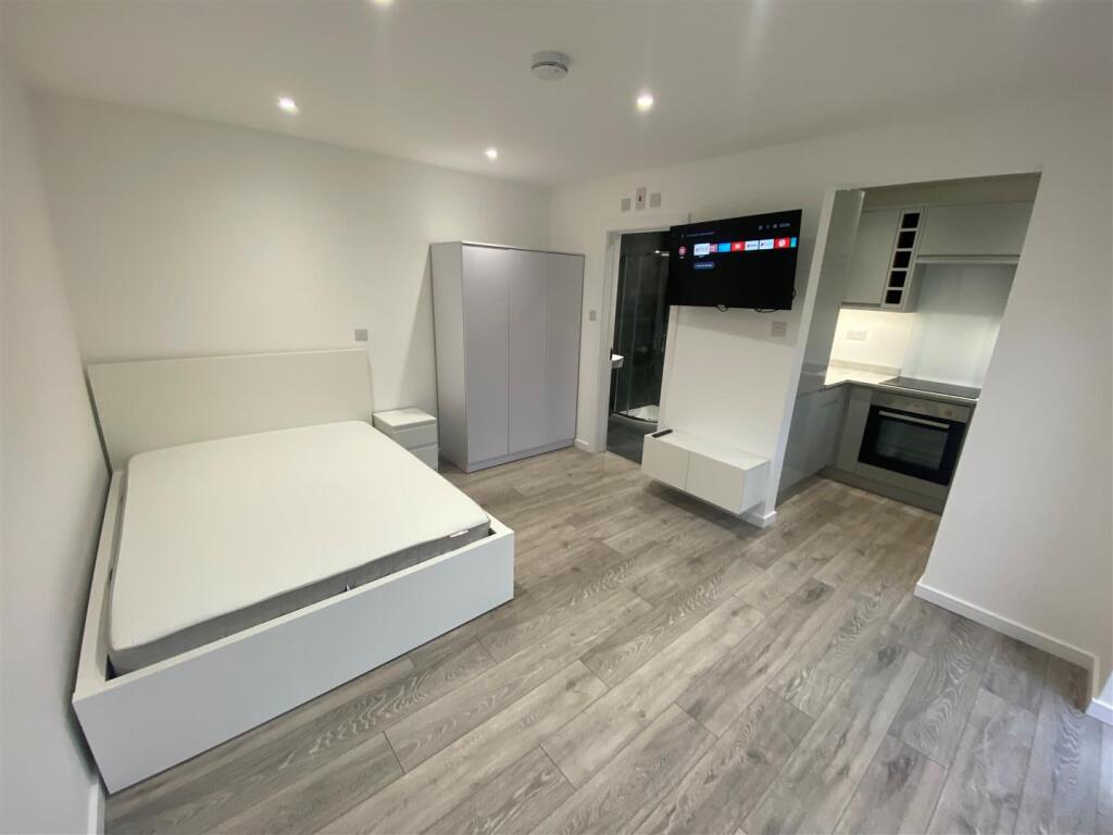 0 bed Studio for rent in Reading. From Hunters - Reading 0 bed Studio for rent in Reading. From Hunters - Reading